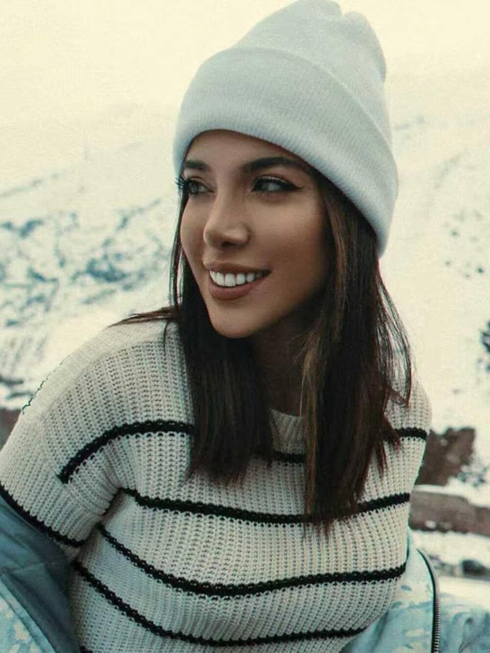 Unisex Beanie for Men and Women Knit Hat Winter Beanies - Picture 6 of 7